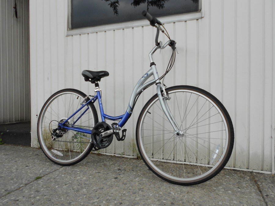 NEW 2014 KHS BRENTWOOD BICYCLE