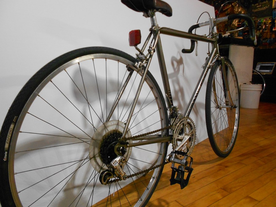 MOTOBECANE SPRINTOUR 21" $350