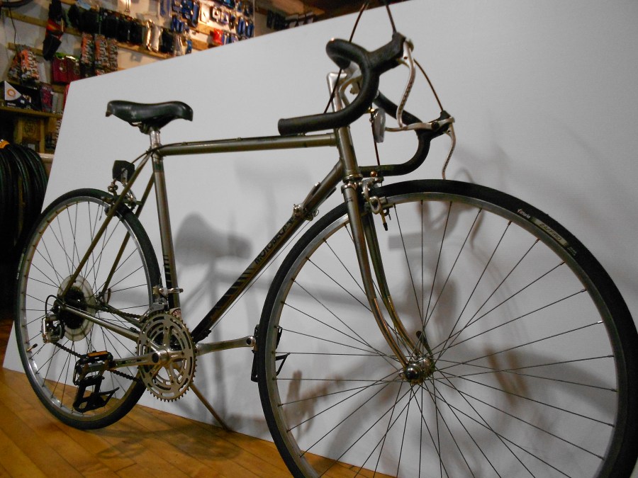 MOTOBECANE SPRINTOUR 21" $350