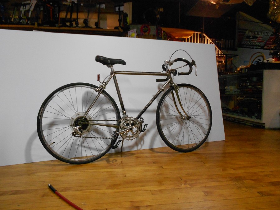 MOTOBECANE SPRINTOUR 21" $350