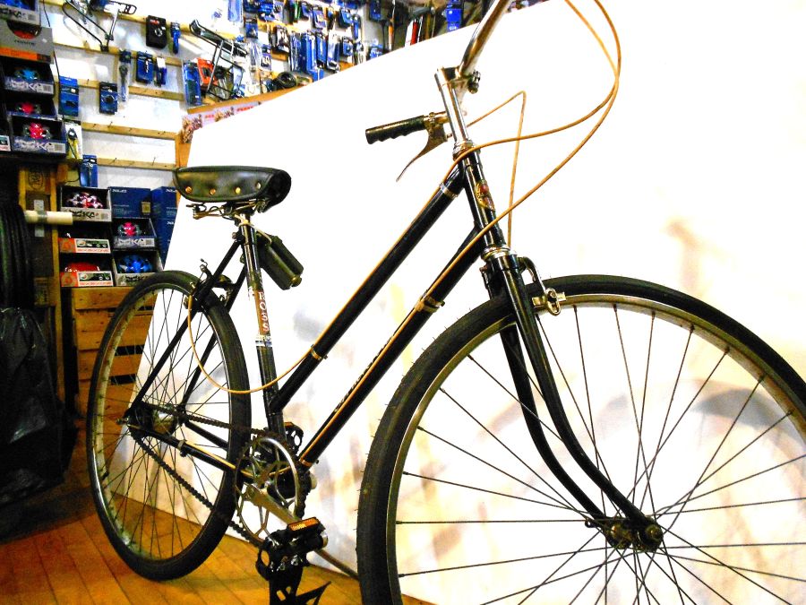 Vintage Ross Armstrong