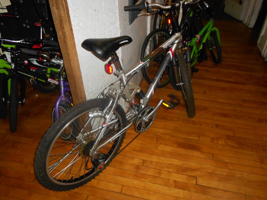 AM2 Vertical Aluminum