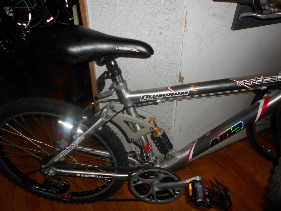 AM2 Vertical Aluminum