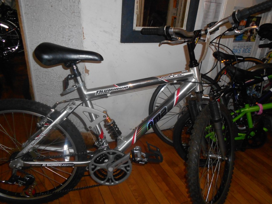 AM2 Vertical Aluminum