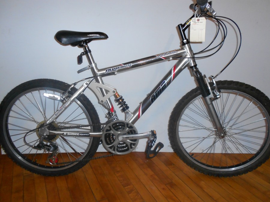 AM2 Vertical Aluminum