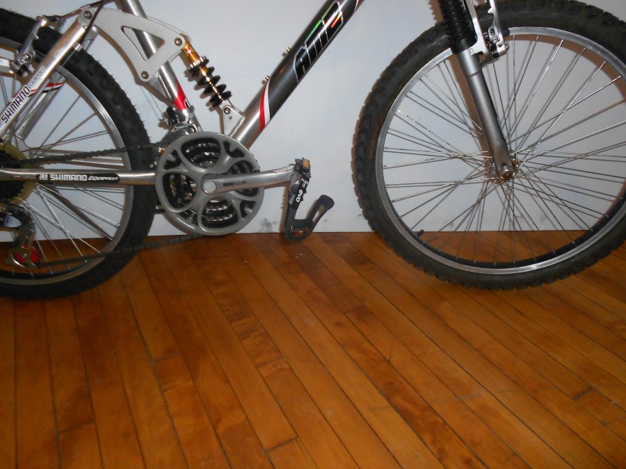 AM2 Vertical Aluminum